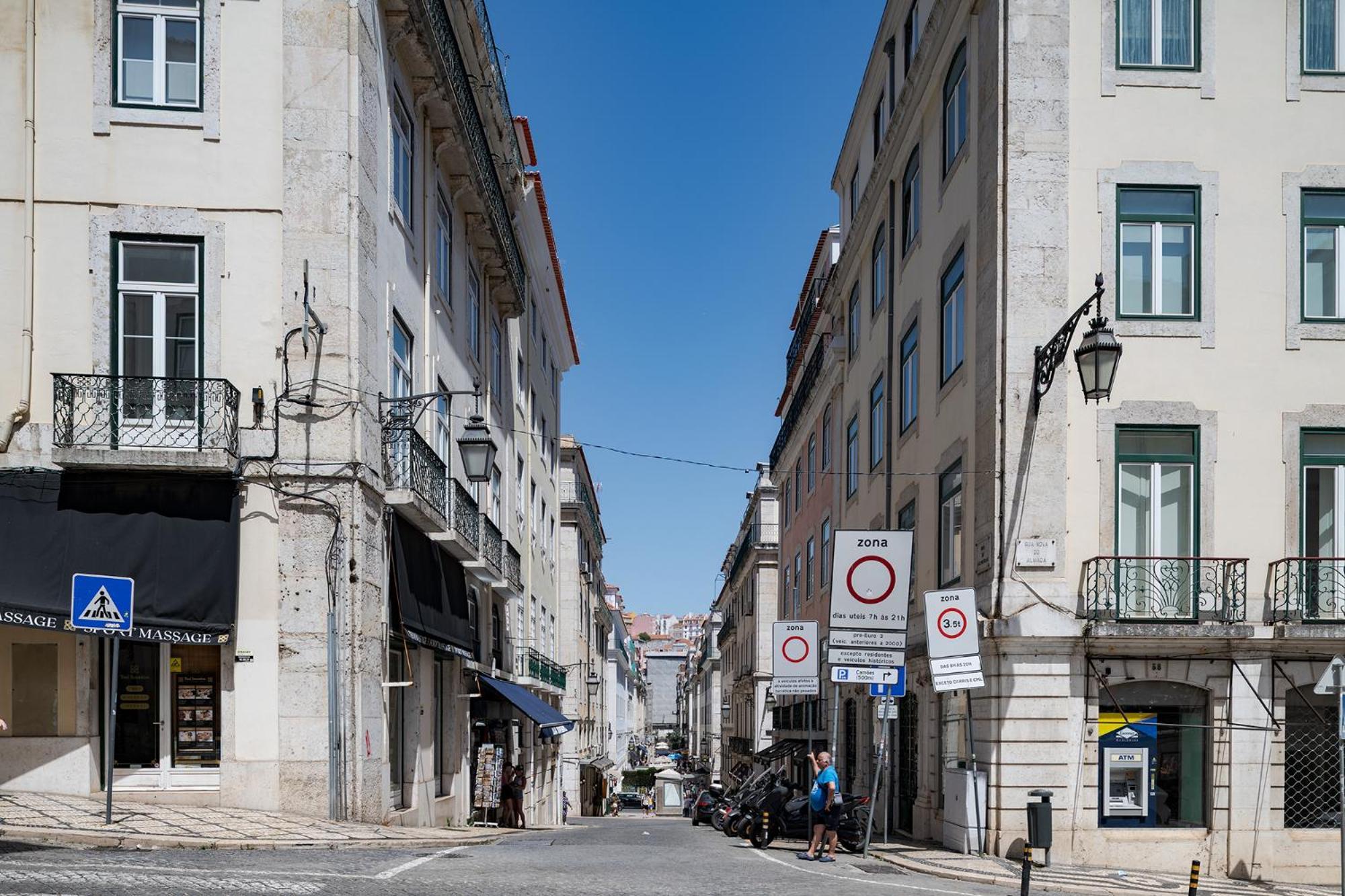 Made For The City Lovers- Urban Charm In Chiado Lissabon Exterior foto